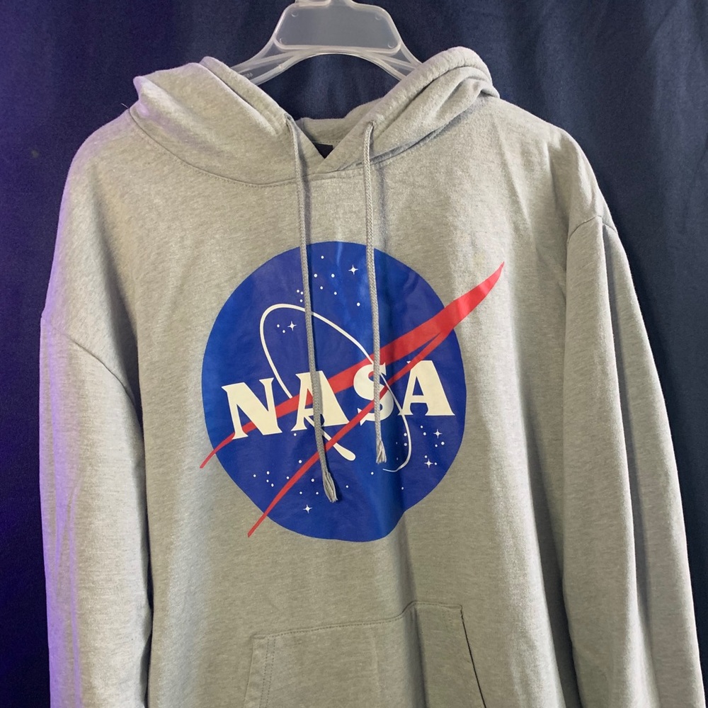Nasa sweater